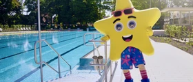 Maskottchen Sunny Seestern im Sesekebad