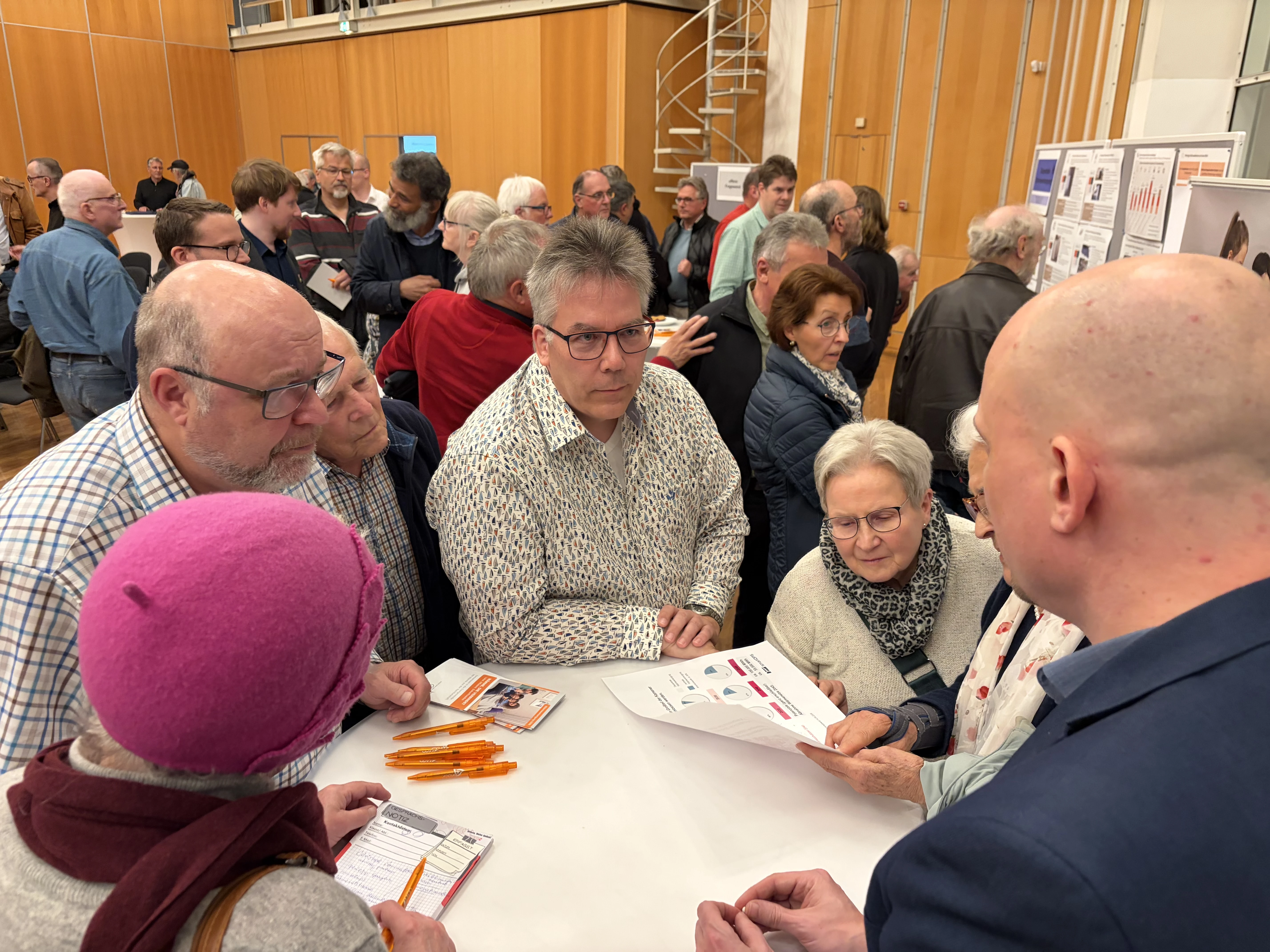Viele Bürgerinnen und Bürger informierten sich beim Informationsabend zur Kommunalen Wärmeplanung in Kamen.