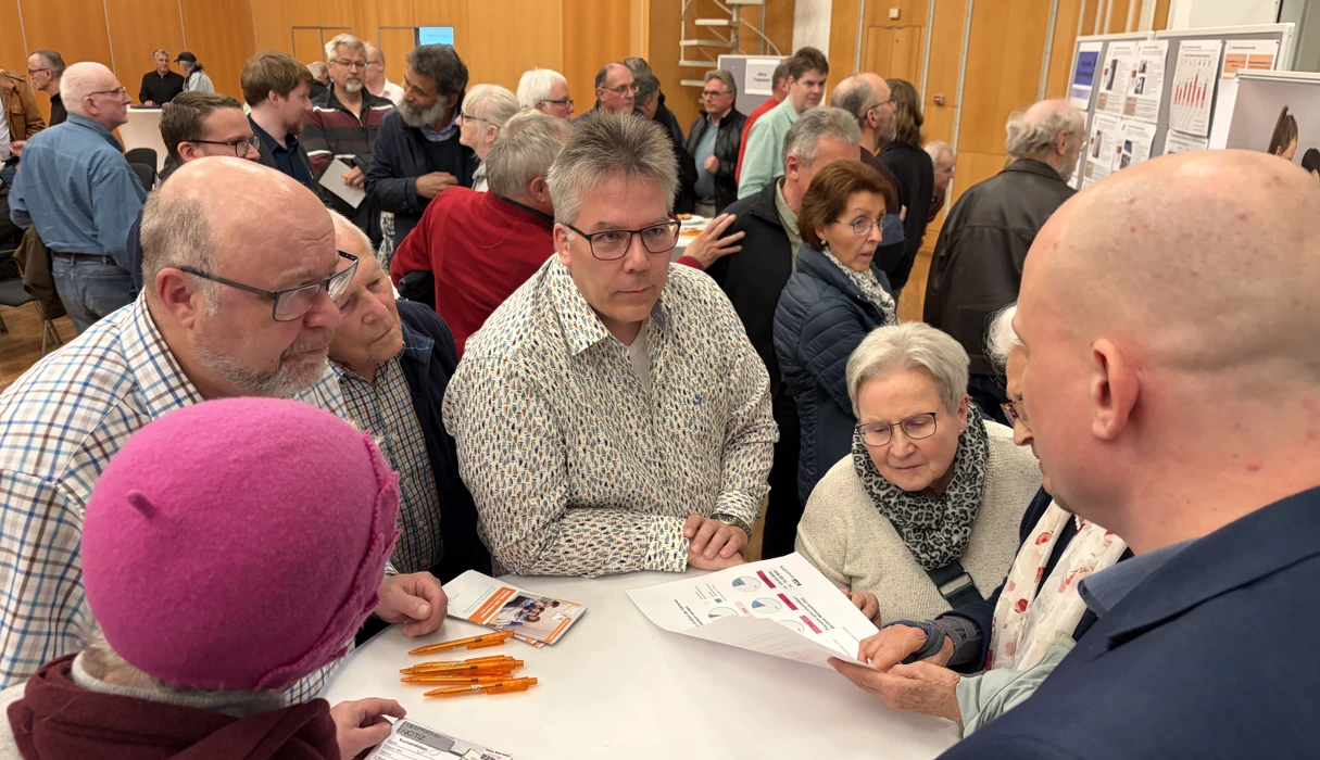 Viele Bürgerinnen und Bürger informierten sich beim Informationsabend zur Kommunalen Wärmeplanung in Kamen.